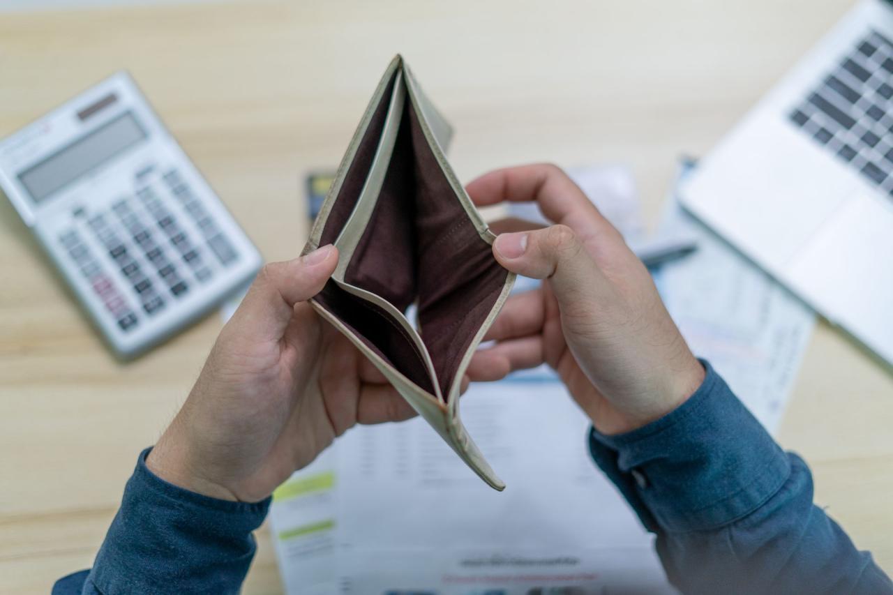 How To Avoid Common Financial Pitfalls In Life