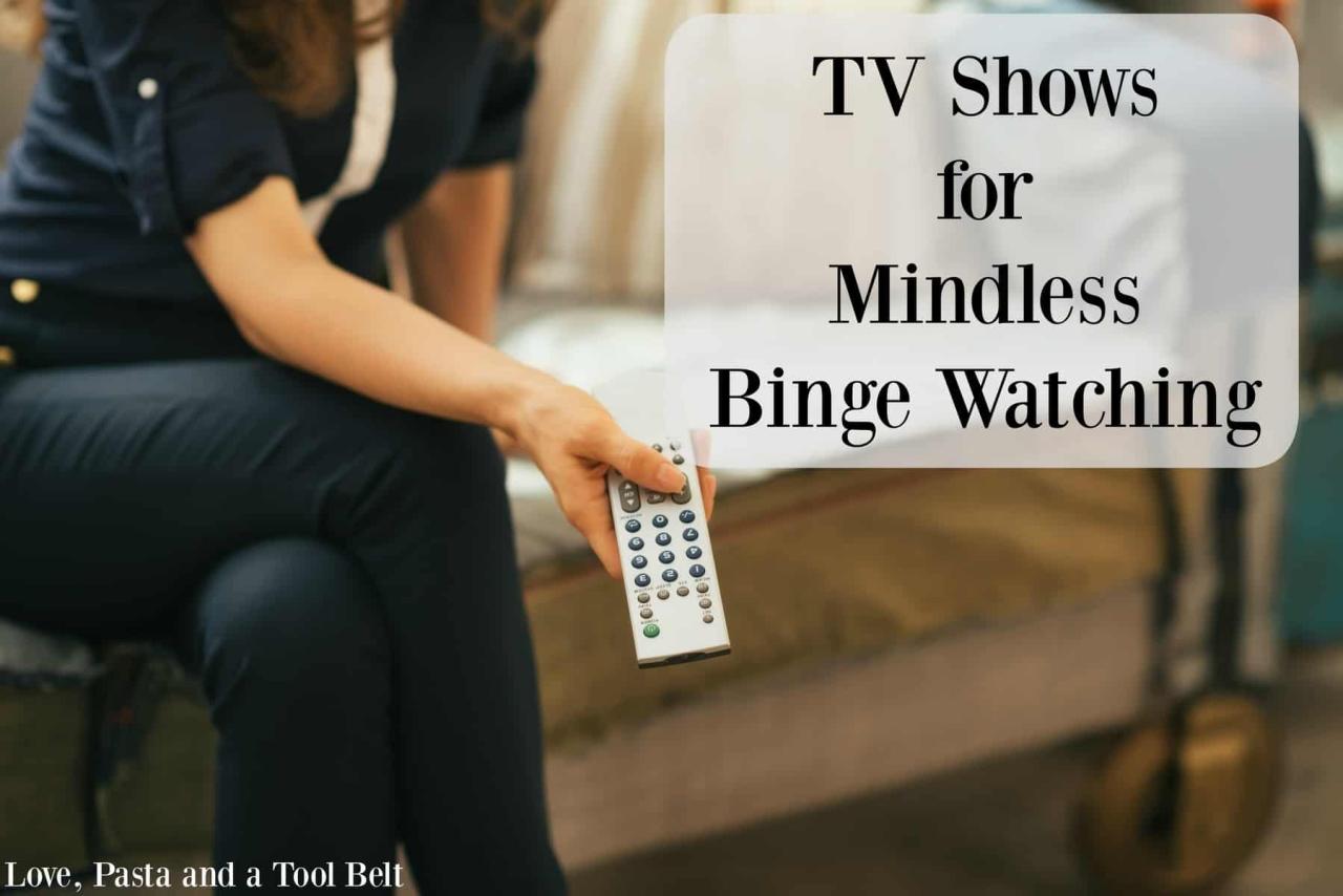 Crime-shows-binge-watching-mental-health - Happiest Health How To Binge-Watch Shows Without Feeling Guilty
