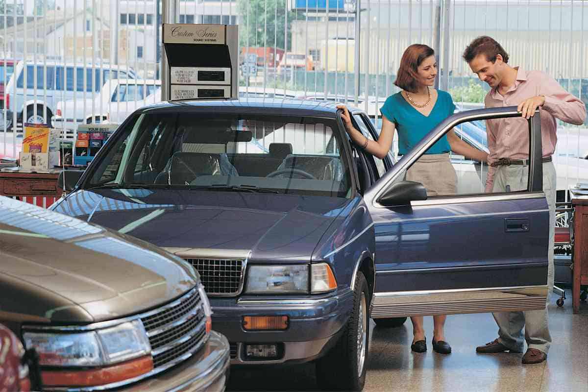 6 Tips for buying a used car | Droom
